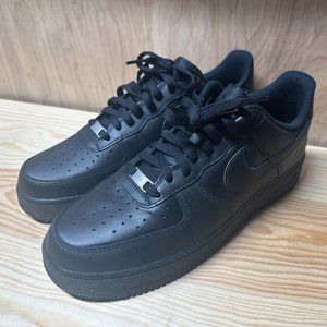 Men's Nike Air Force 1 '07, Black, Size 10.5